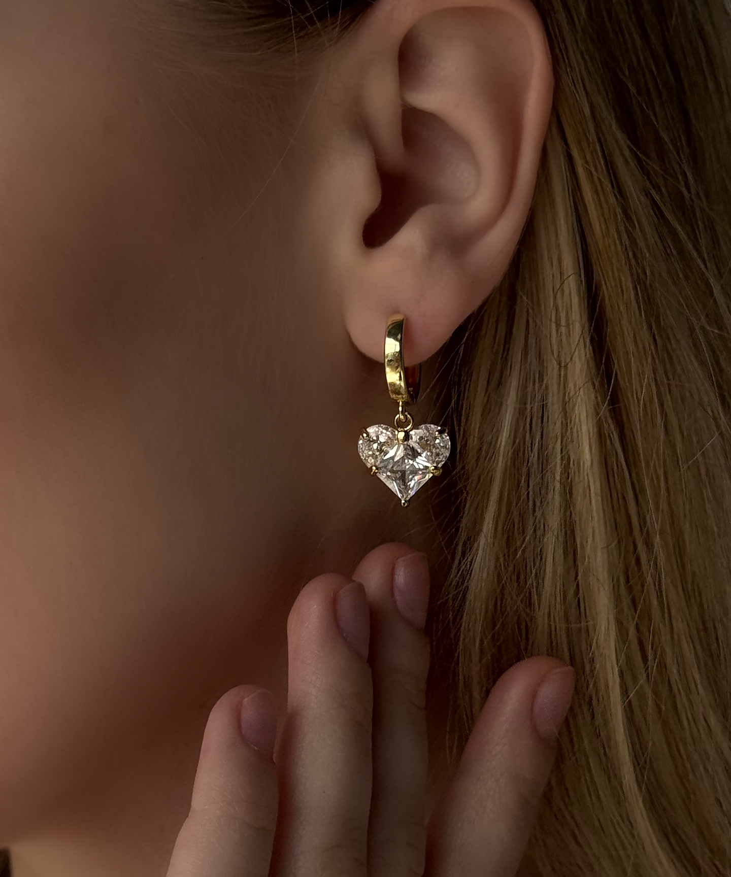 Cubic zirconia earrings – sparkling drop